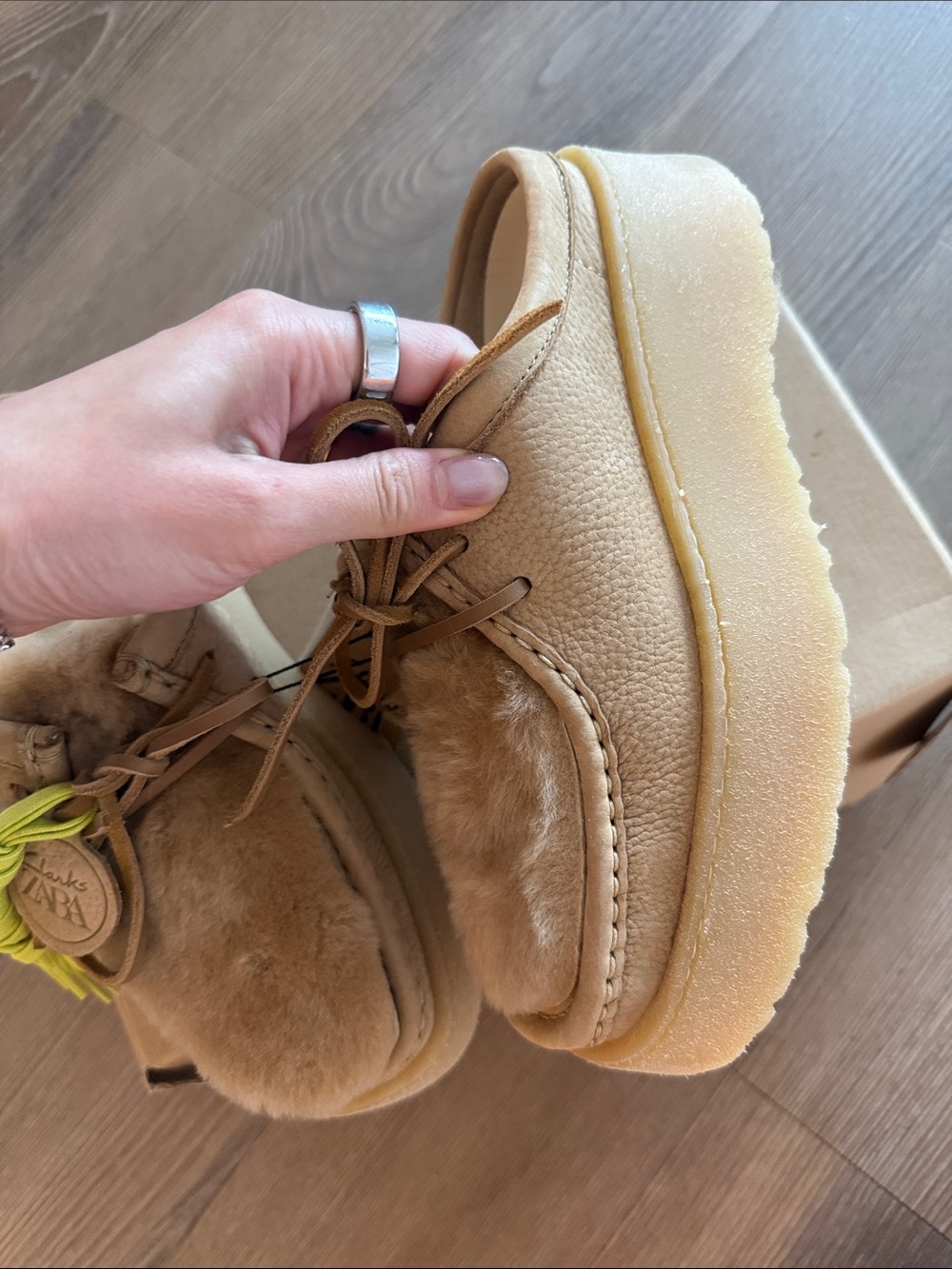 New Zara x Clarks sheepskin mules with removable shearling - size 37/ 6.5 - Picture 4 of 7
